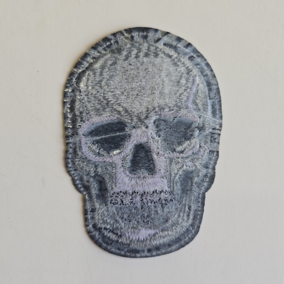 💀 Skull Iron-on Patch - Picture 6 of 6